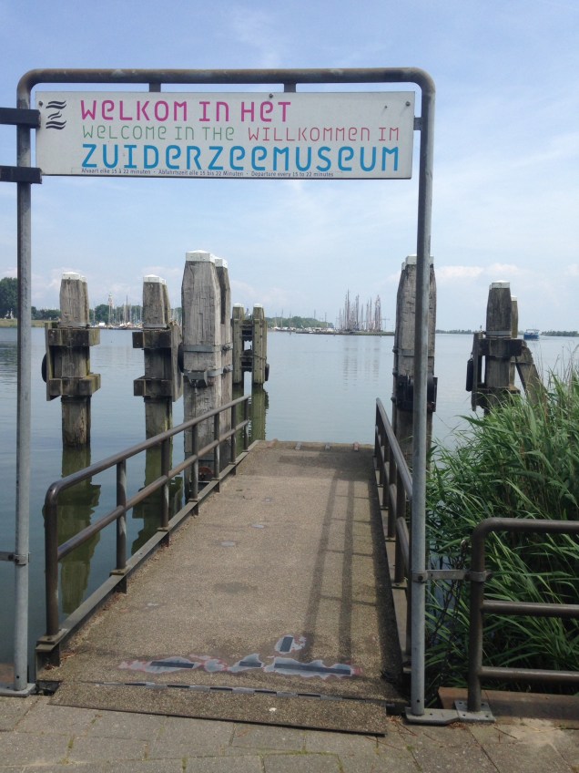 8E436E49-4F47-427F-9FDD-6EF500F7B45C