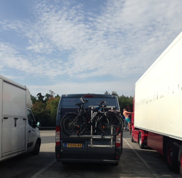 77881359-4C90-499B-AD0A-22AD63A0D4D7